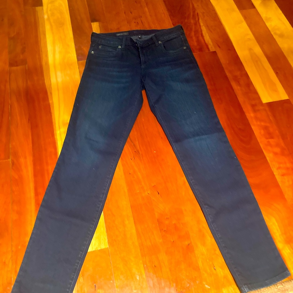 Kut from the cloth straight leg jean.